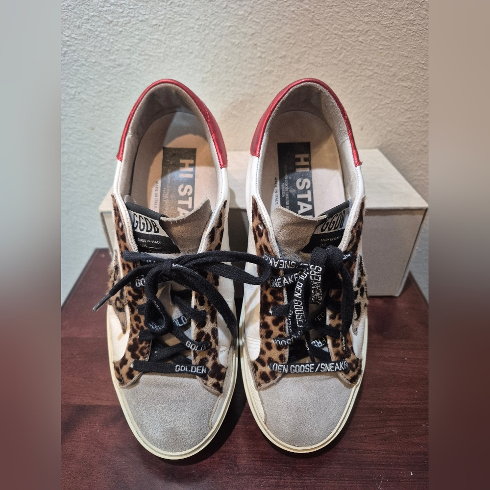 Golden Goose Hi Star Womens Sneakers with Black Star and Red Accents Size 38 - Picture 5 of 9